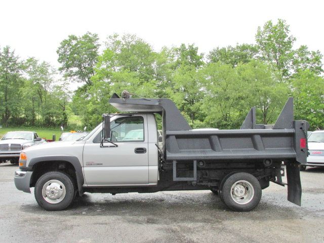 GMC Sierra 3500 2004 photo 2