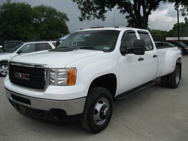 GMC Sierra 3500 2011 photo 2