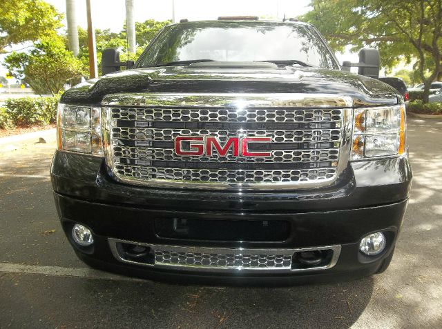 GMC Sierra 3500 2012 photo 2