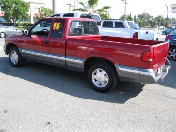 GMC Sonoma 1996 photo 2