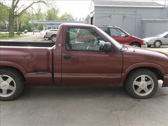 GMC Sonoma 1998 photo 2