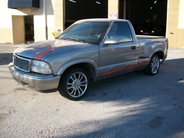 GMC Sonoma Lariat, King Ranch Pickup