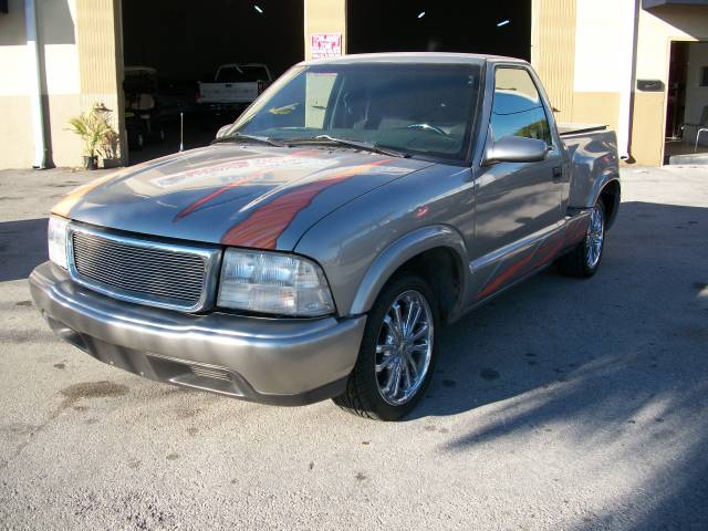 GMC Sonoma 1998 photo 1