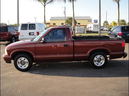 GMC Sonoma 1998 photo 2