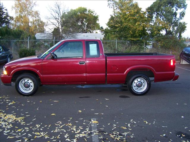 GMC Sonoma 2001 photo 2