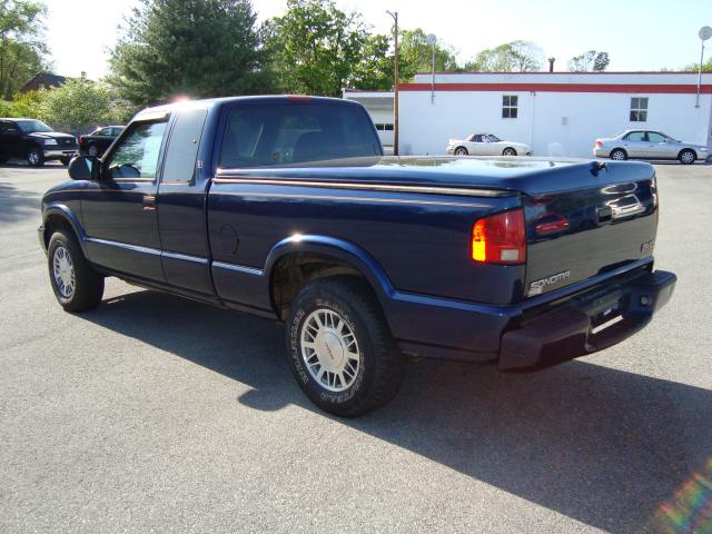 GMC Sonoma 2001 photo 2