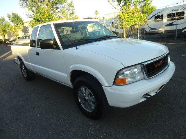 GMC Sonoma 2002 photo 1