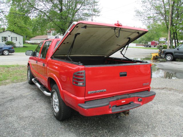 GMC Sonoma 2002 photo 15