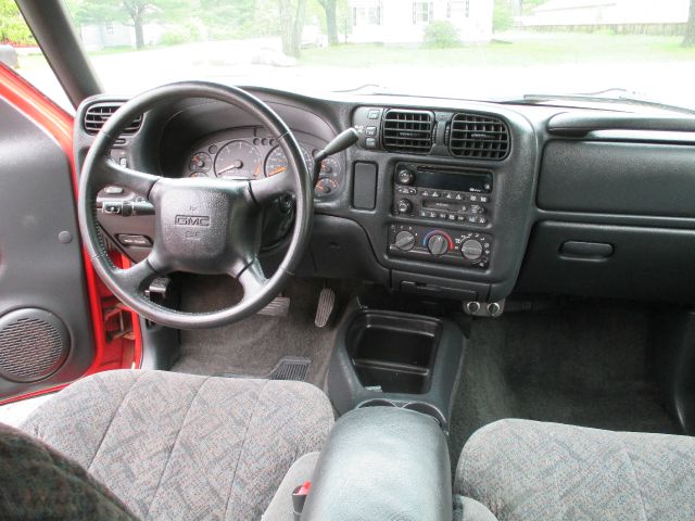 GMC Sonoma 2002 photo 19