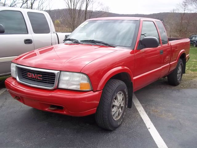 GMC Sonoma 2002 photo 2