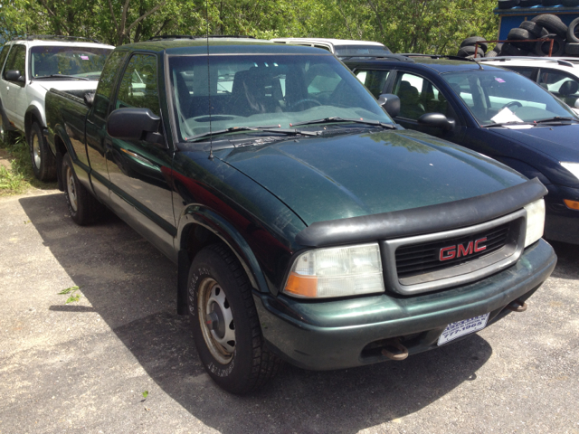 GMC Sonoma SLE Sierra 2WD Pickup Truck