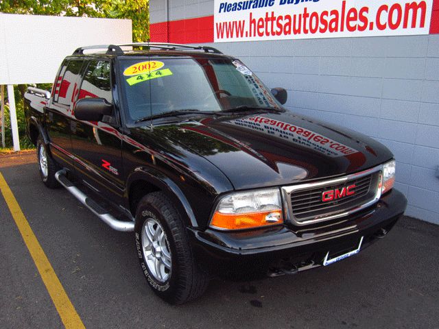 GMC Sonoma EXT CAB 157.5 WB LS Crew Cab Pickup