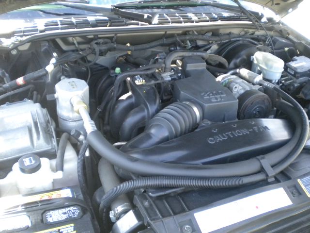 GMC Sonoma 2002 photo 2