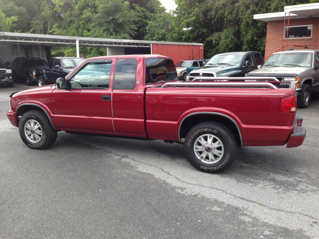 GMC Sonoma 2002 photo 1