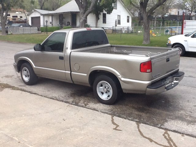 GMC Sonoma Denali EASY Finance Pickup Truck