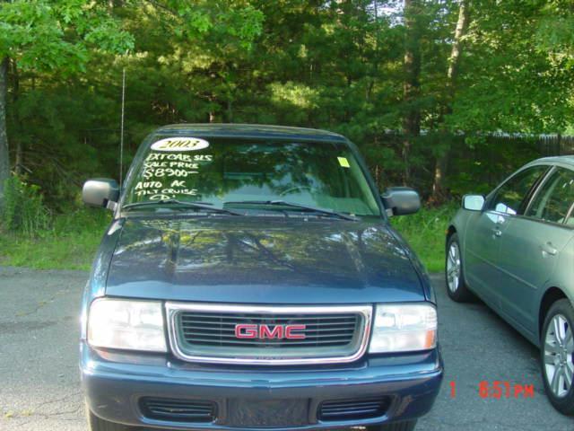 GMC Sonoma 2003 photo 1