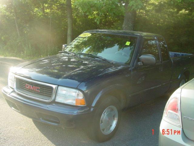 GMC Sonoma 2003 photo 2