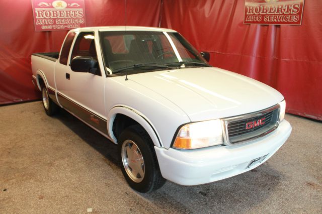 GMC Sonoma 2003 photo 1