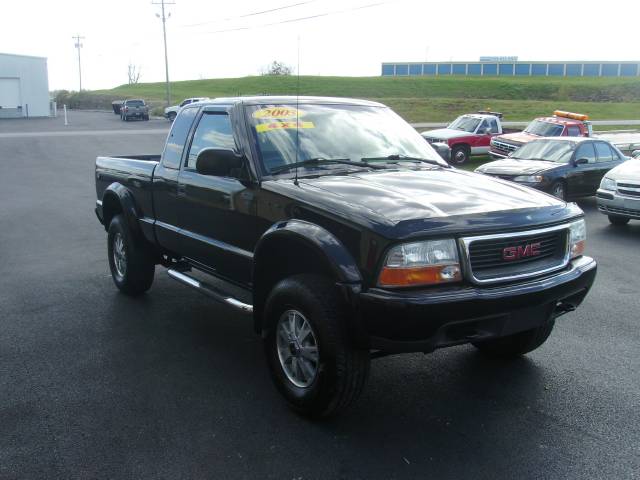 GMC Sonoma 2003 photo 2