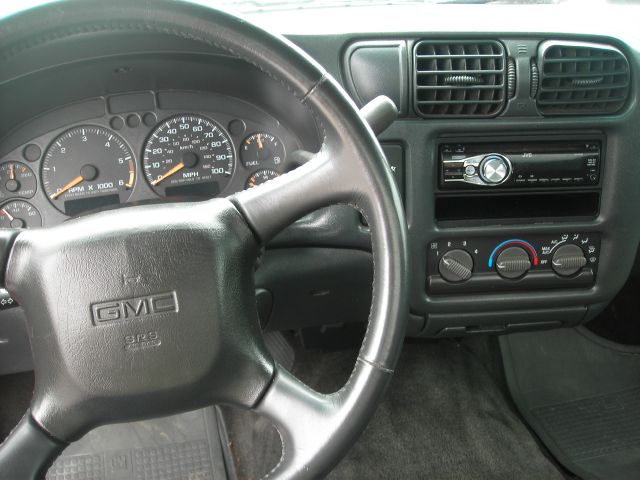 GMC Sonoma 2003 photo 10