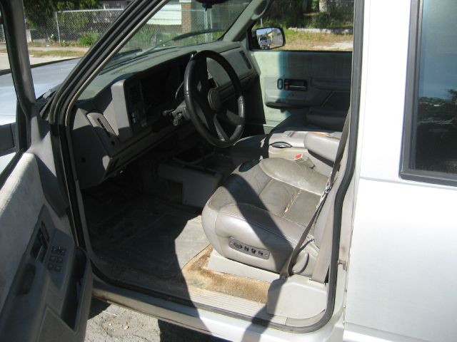 GMC Suburban 1992 photo 1