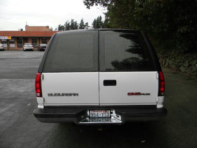 GMC Suburban 1993 photo 3