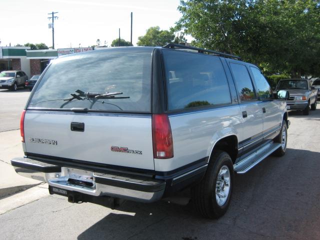 GMC Suburban 1993 photo 5