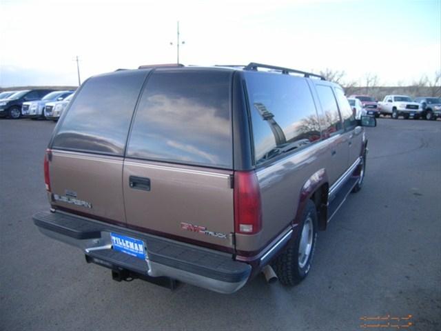 GMC Suburban 1995 photo 3