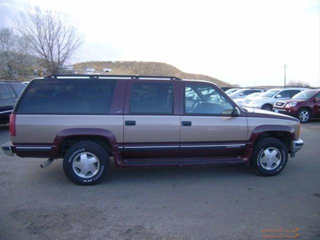 GMC Suburban 1995 photo 4