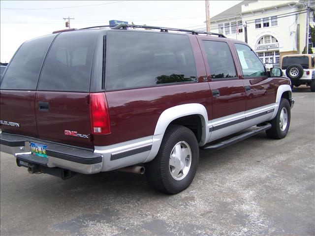 GMC Suburban 1995 photo 2