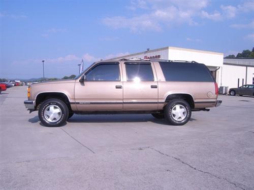 GMC Suburban 1995 photo 3