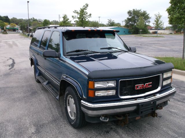 GMC Suburban 1995 photo 4