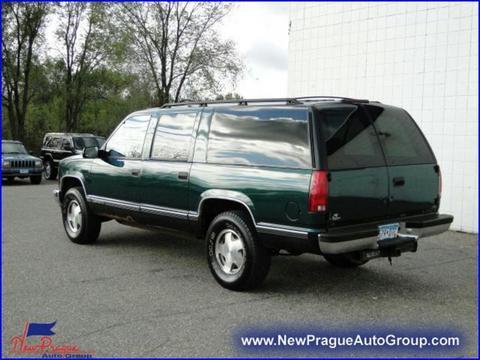 GMC Suburban 1996 photo 1