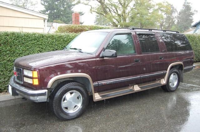 GMC Suburban C350 4dr Sdn 3.5L Sport RWD Sedan Sport Utility