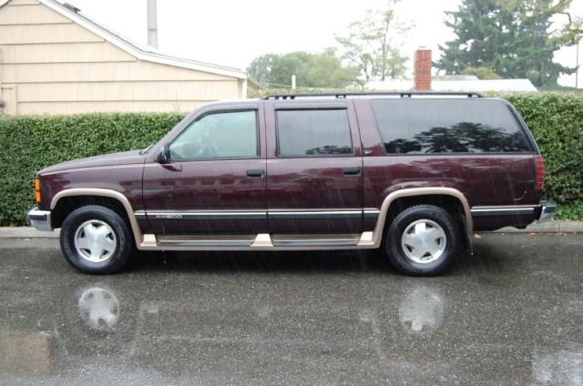 GMC Suburban 1996 photo 2