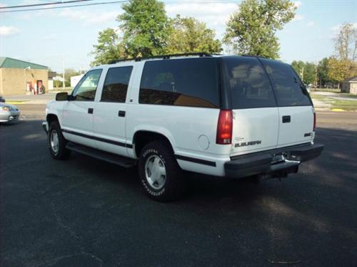 GMC Suburban 1998 photo 4