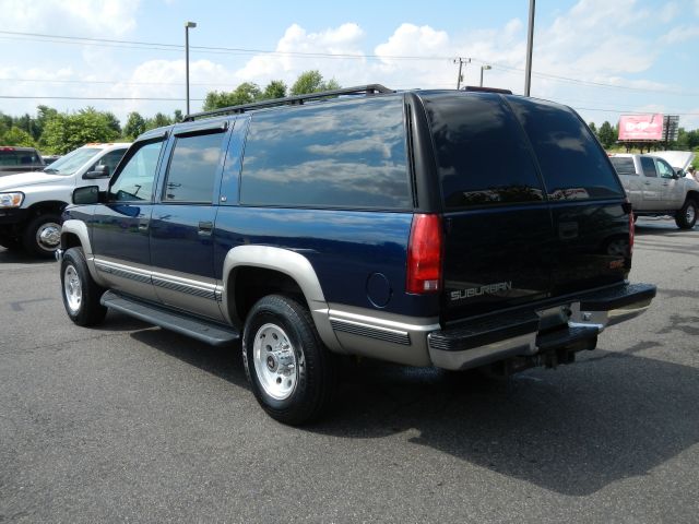 GMC Suburban SL1 SUV