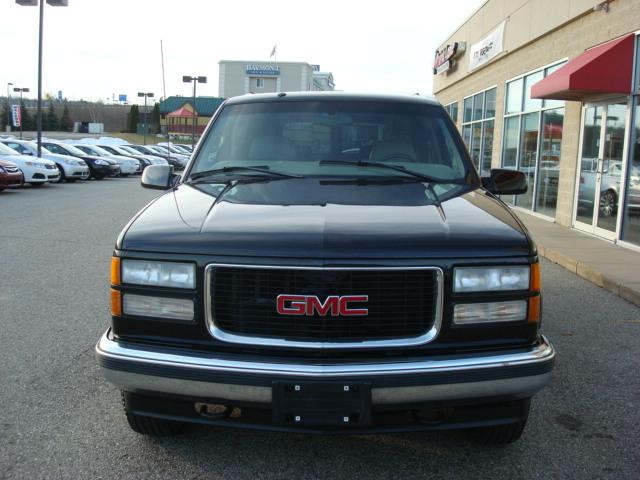 GMC Suburban Yukon Xl1500 4WD SLT Leather Sport Utility