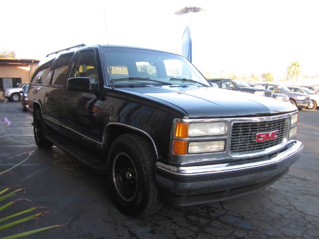 GMC Suburban Unknown SUV