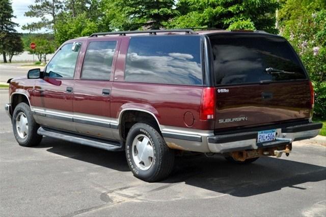 GMC Suburban SLT Sport Utility