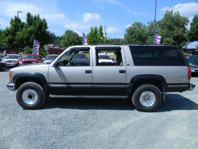 GMC Suburban SLT 3rd Rowflex Fuel1/2 Ton 4x4one Owner SUV