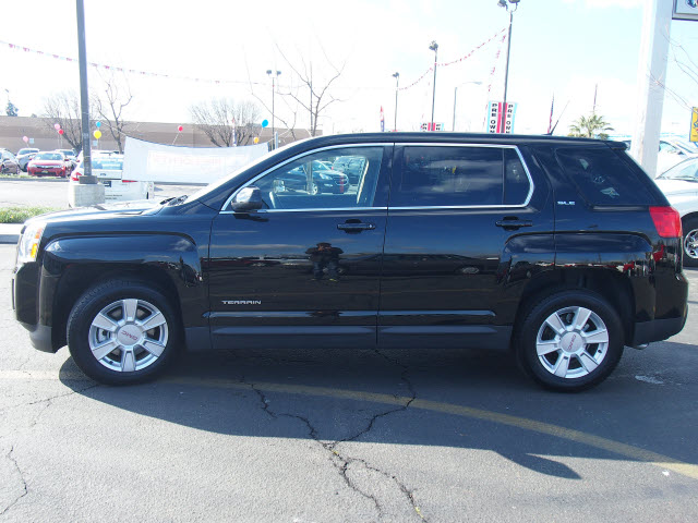 GMC Terrain 2012 photo 2