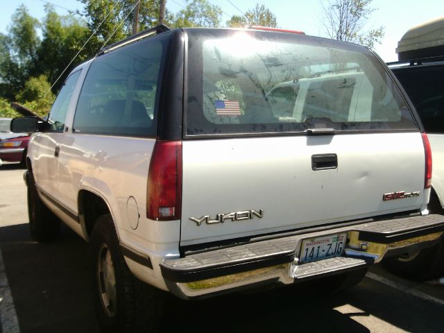 GMC Yukon 1994 photo 1