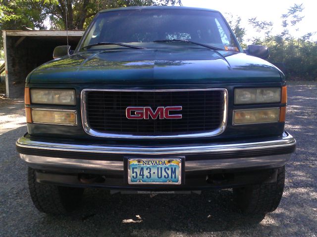 GMC Yukon 1997 photo 1