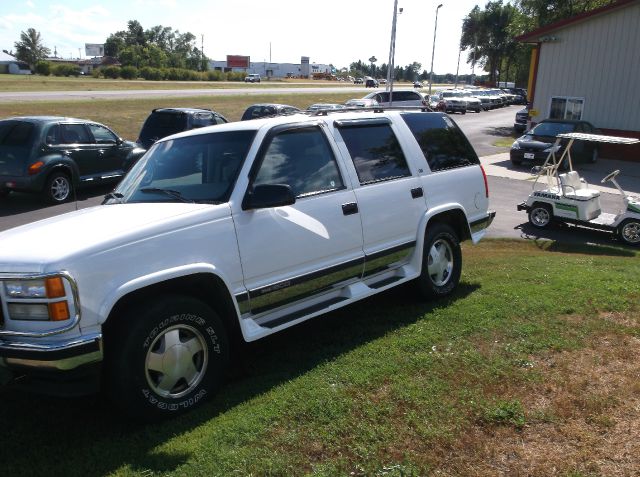 GMC Yukon 1997 photo 2