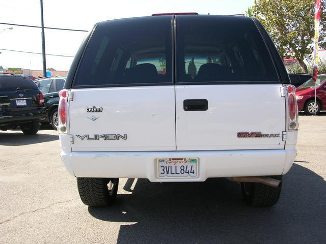 GMC Yukon 1997 photo 5