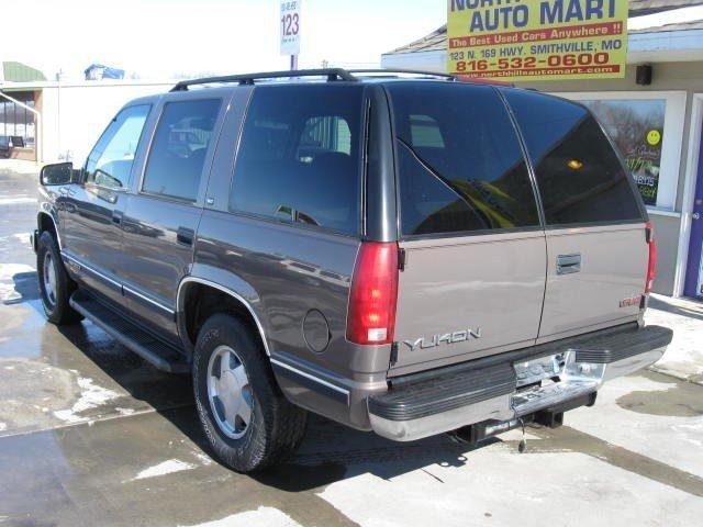 GMC Yukon 1998 photo 4