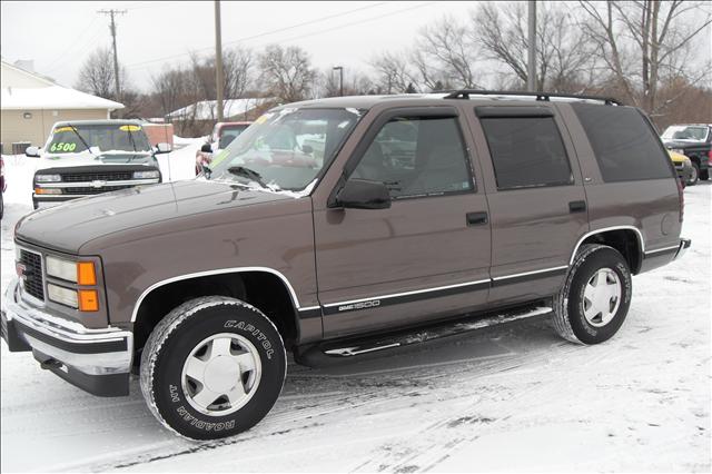 GMC Yukon 1998 photo 1