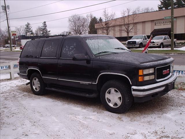 GMC Yukon 1998 photo 2