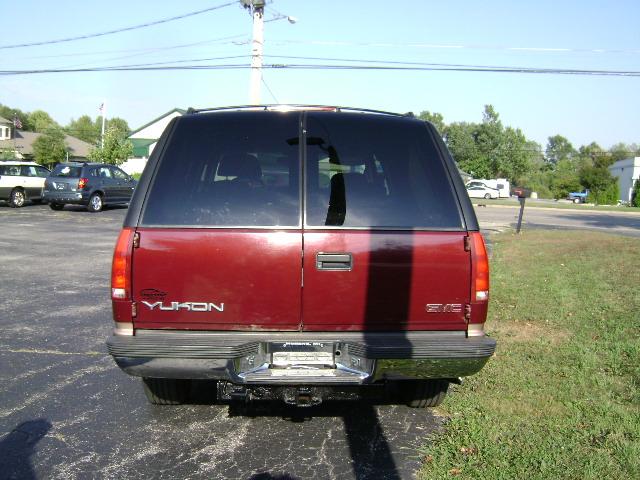 GMC Yukon 1998 photo 3